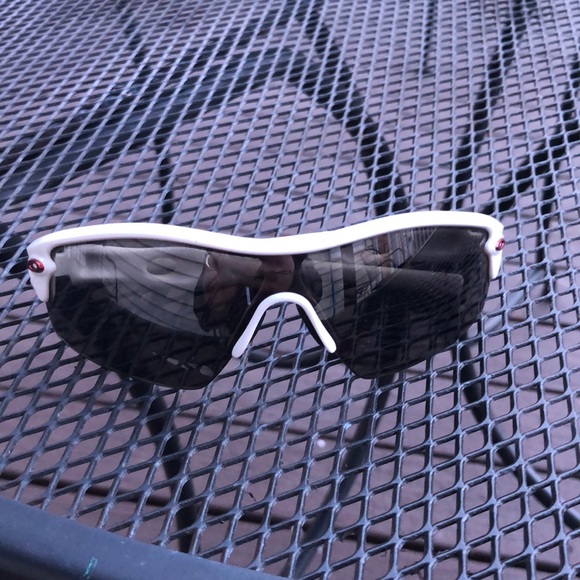 Oakley Sunglasses - Picture 1 of 1